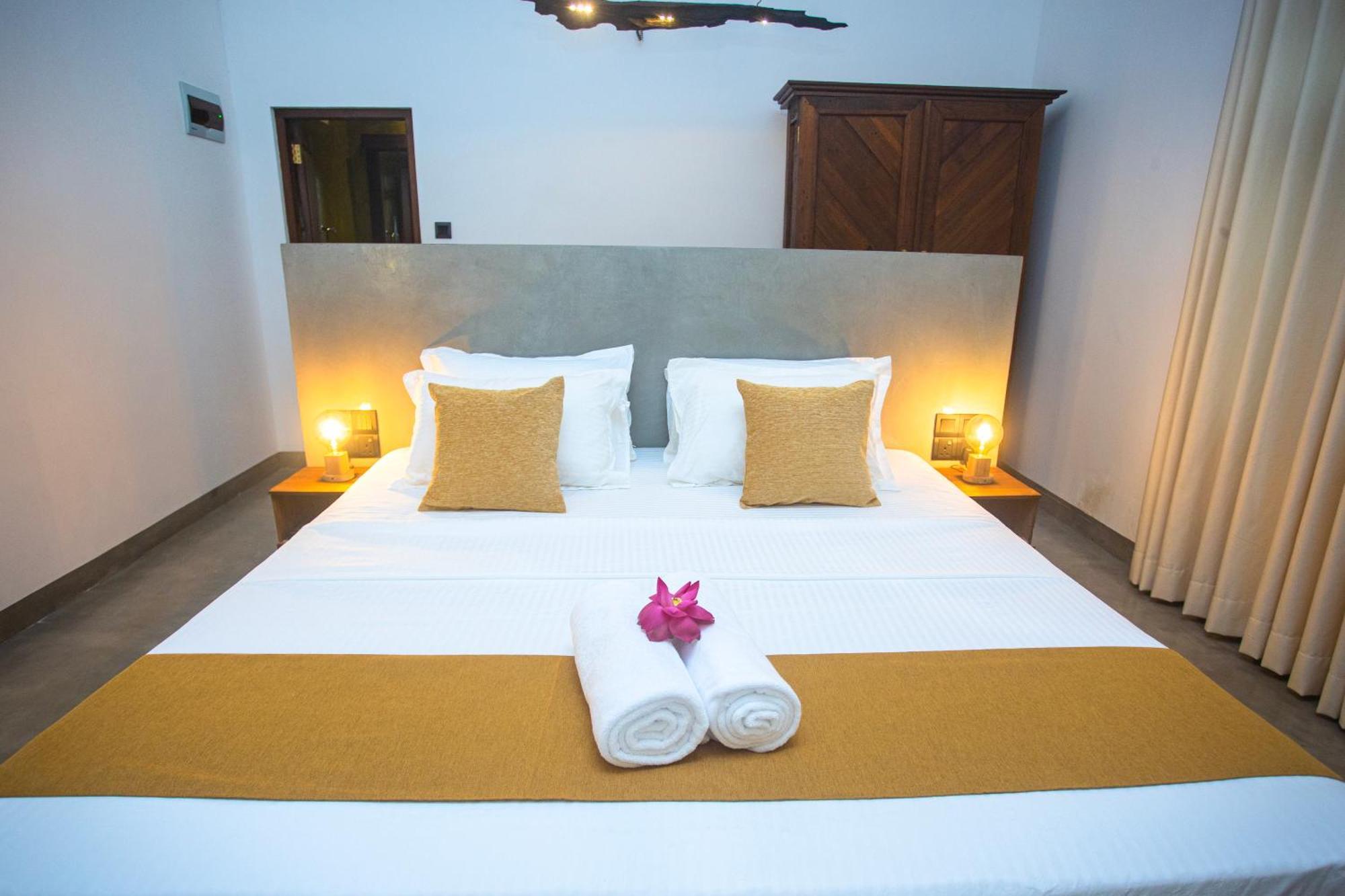 Aki Luna Lagoon Resort ฮิกคาดูวา ภายนอก รูปภาพ