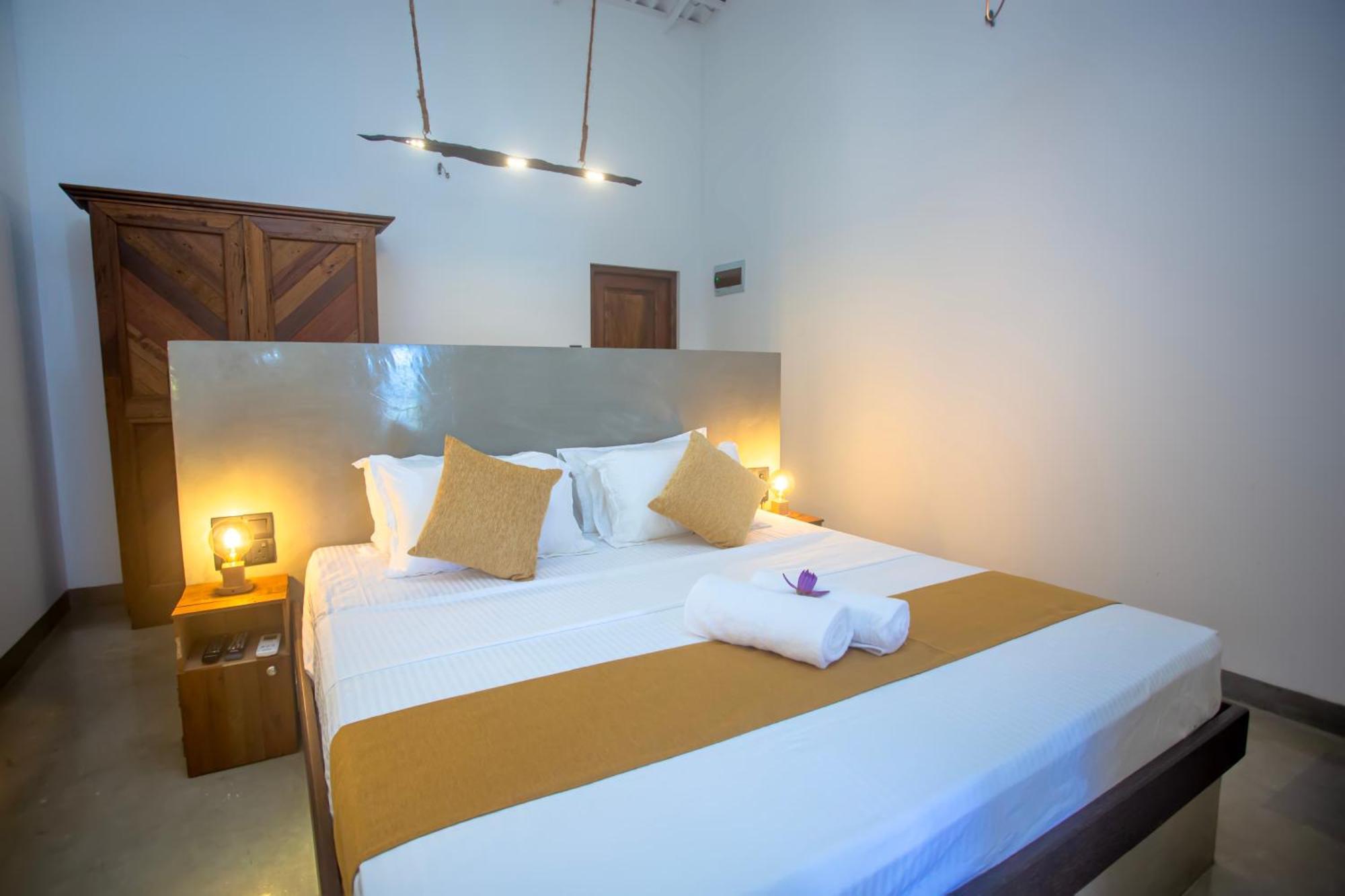 Aki Luna Lagoon Resort ฮิกคาดูวา ภายนอก รูปภาพ