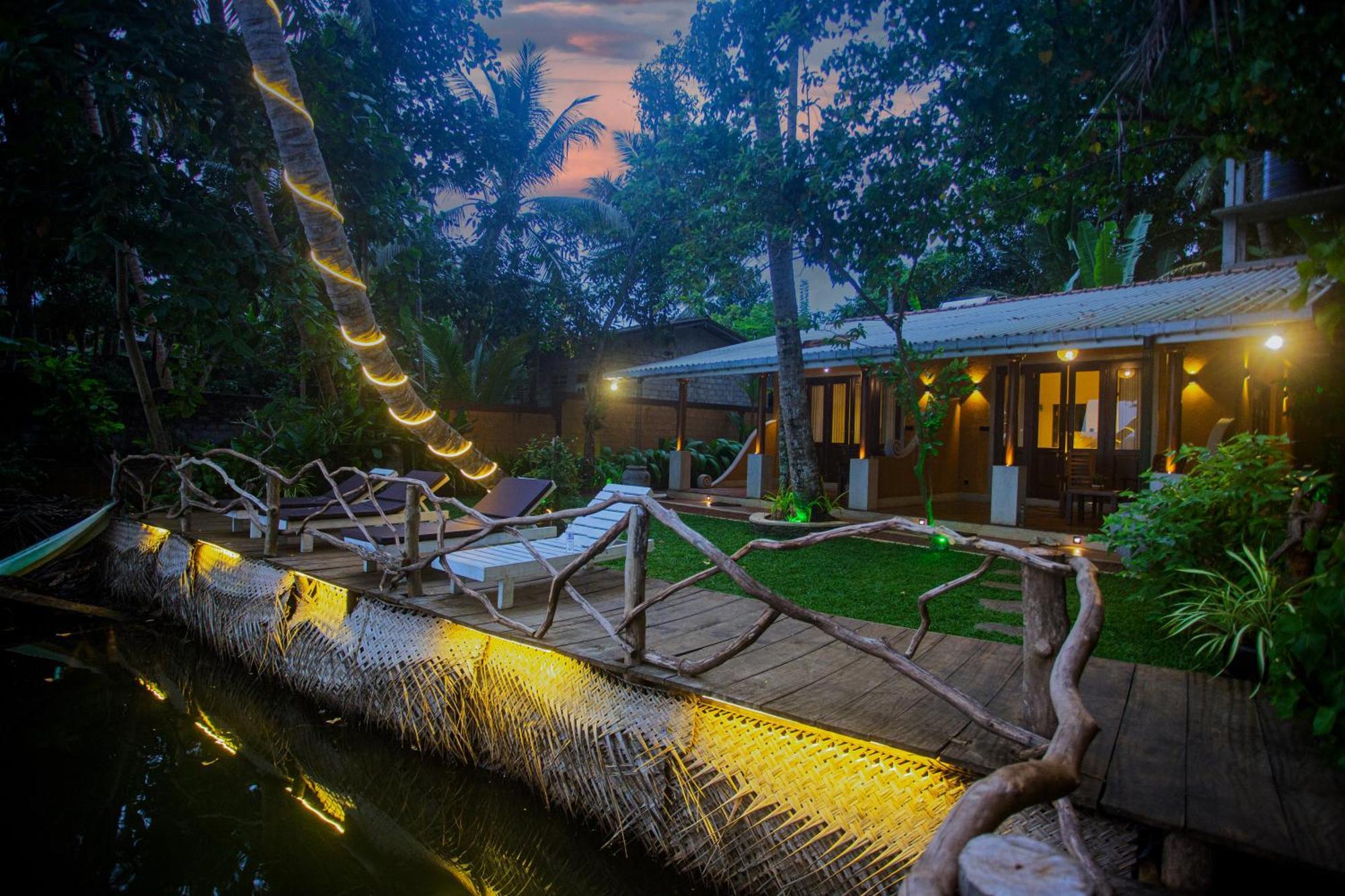 Aki Luna Lagoon Resort ฮิกคาดูวา ภายนอก รูปภาพ