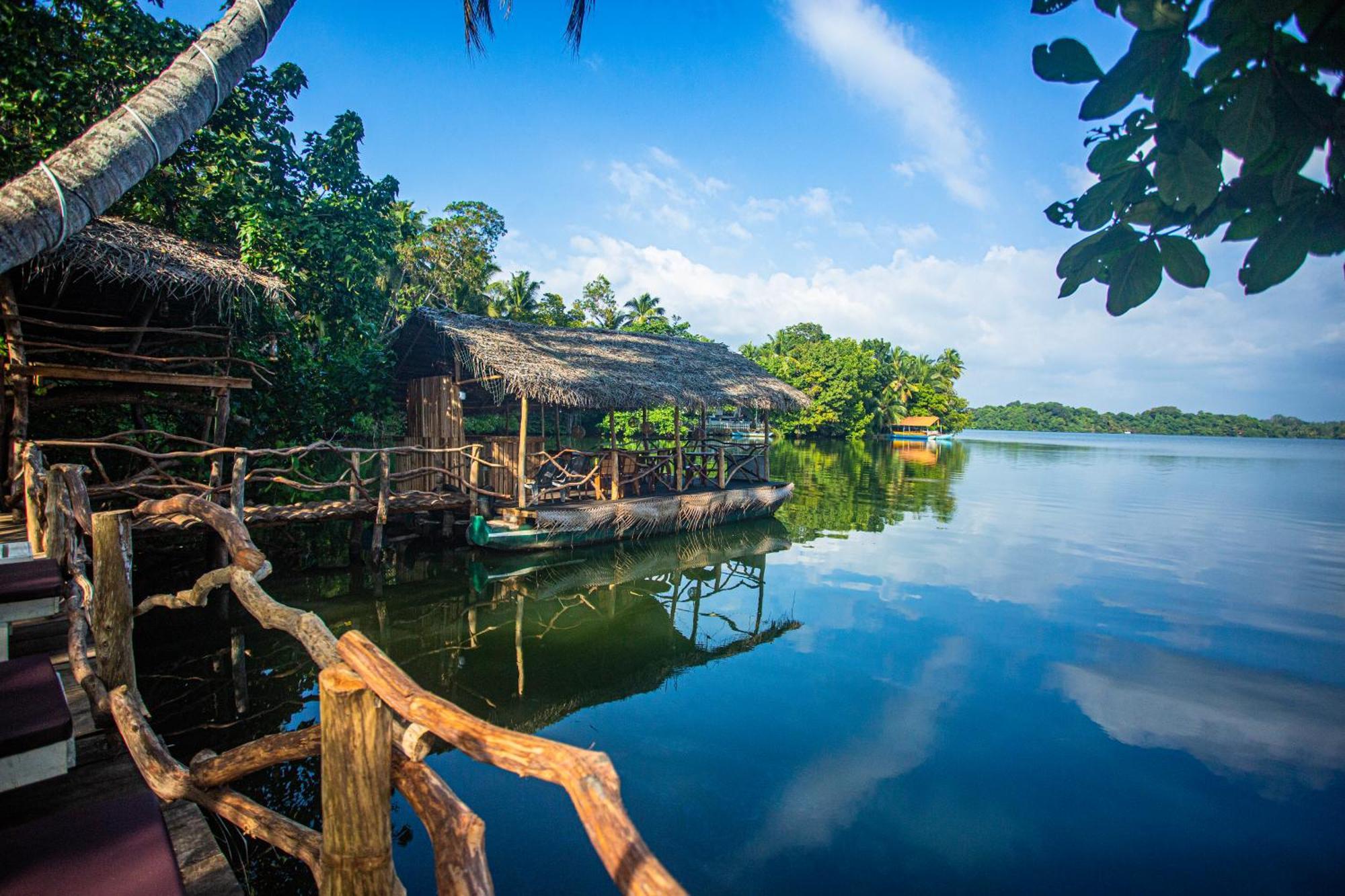 Aki Luna Lagoon Resort ฮิกคาดูวา ภายนอก รูปภาพ