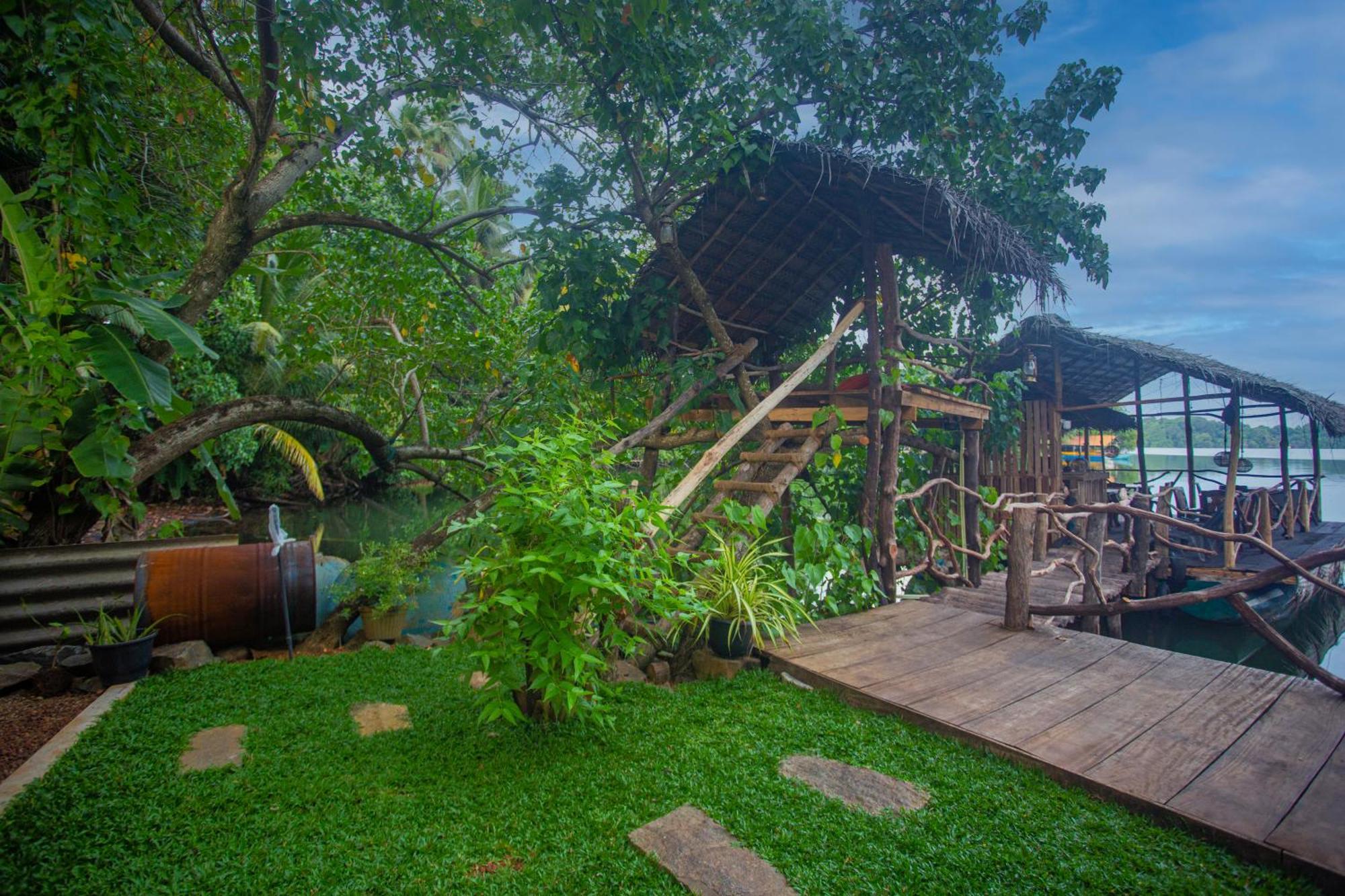 Aki Luna Lagoon Resort ฮิกคาดูวา ภายนอก รูปภาพ