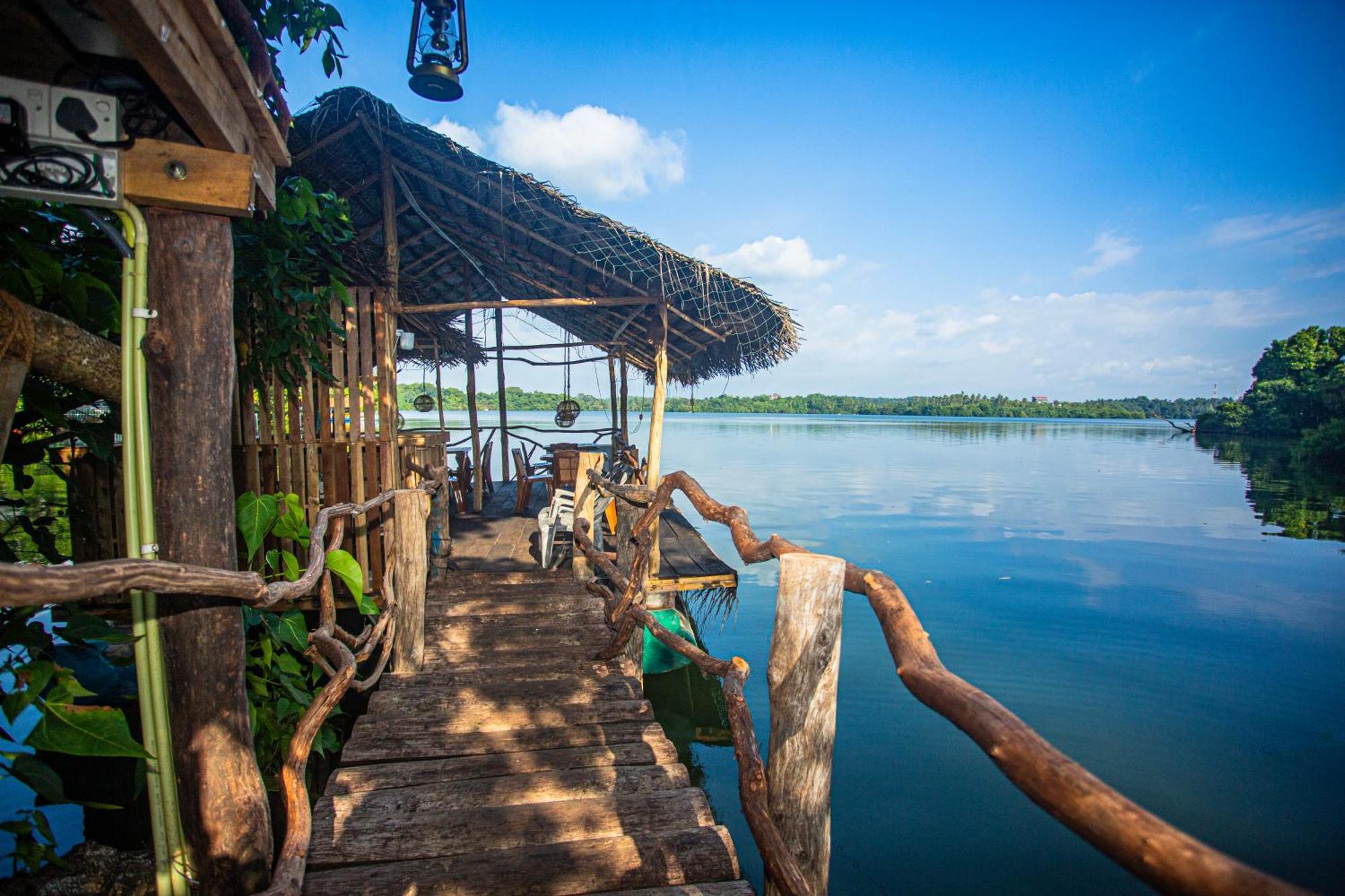 Aki Luna Lagoon Resort ฮิกคาดูวา ภายนอก รูปภาพ